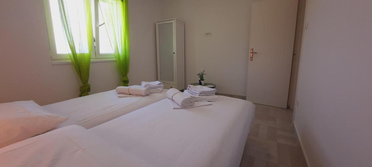 Apartments Suho Komiza Ngoại thất bức ảnh