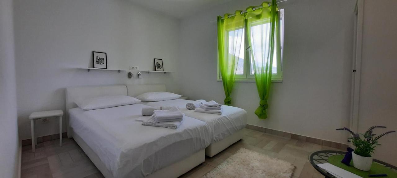 Apartments Suho Komiza Ngoại thất bức ảnh