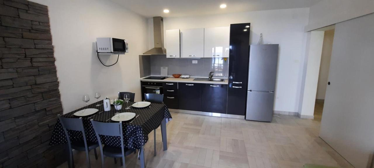 Apartments Suho Komiza Ngoại thất bức ảnh